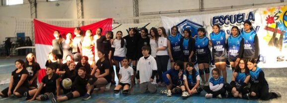 Encuentro de la Escuela de Vóley del SSIP junto a Defensores del Sur y Sansinena