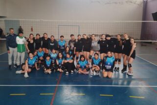 La escuela de vóley del SSIP continúa creciendo con nuevos encuentros amistosos