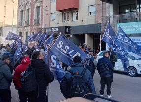 Rechazamos resignar salario a cambio de mantener los puestos de trabajo